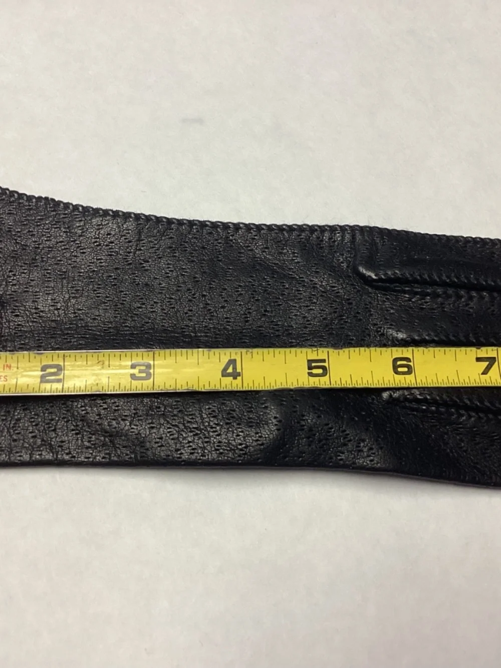 Genuine, dear skin gloves, black medium seemeasurements never worn